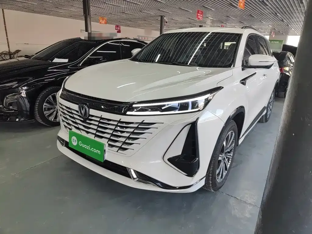 Changan CS75PLUS — фото 1