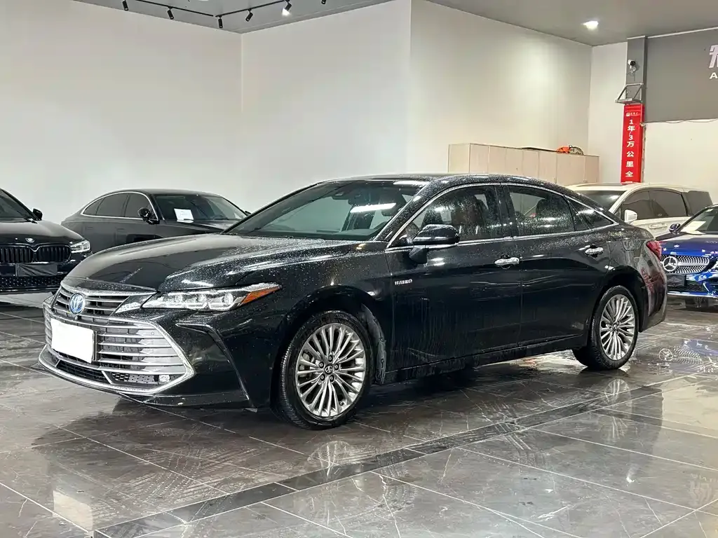Toyota Avalon — фото 2