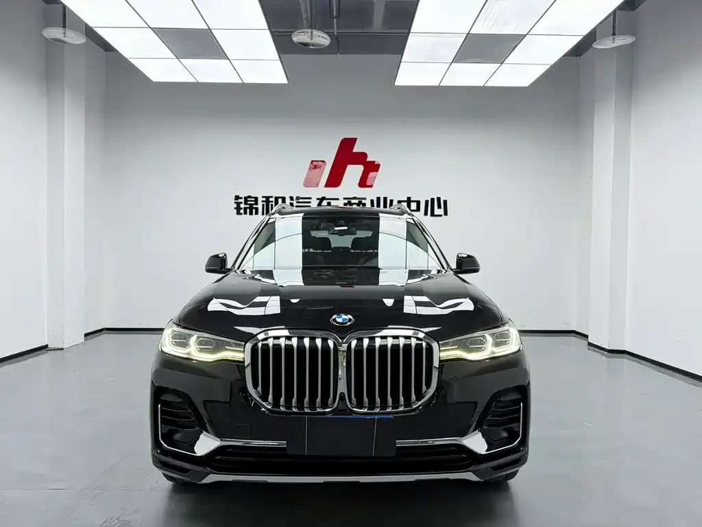 BMW X7 — фото 2