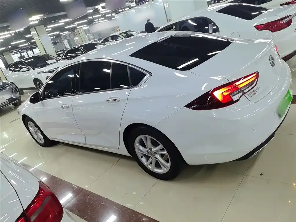 Buick Regal — фото 10