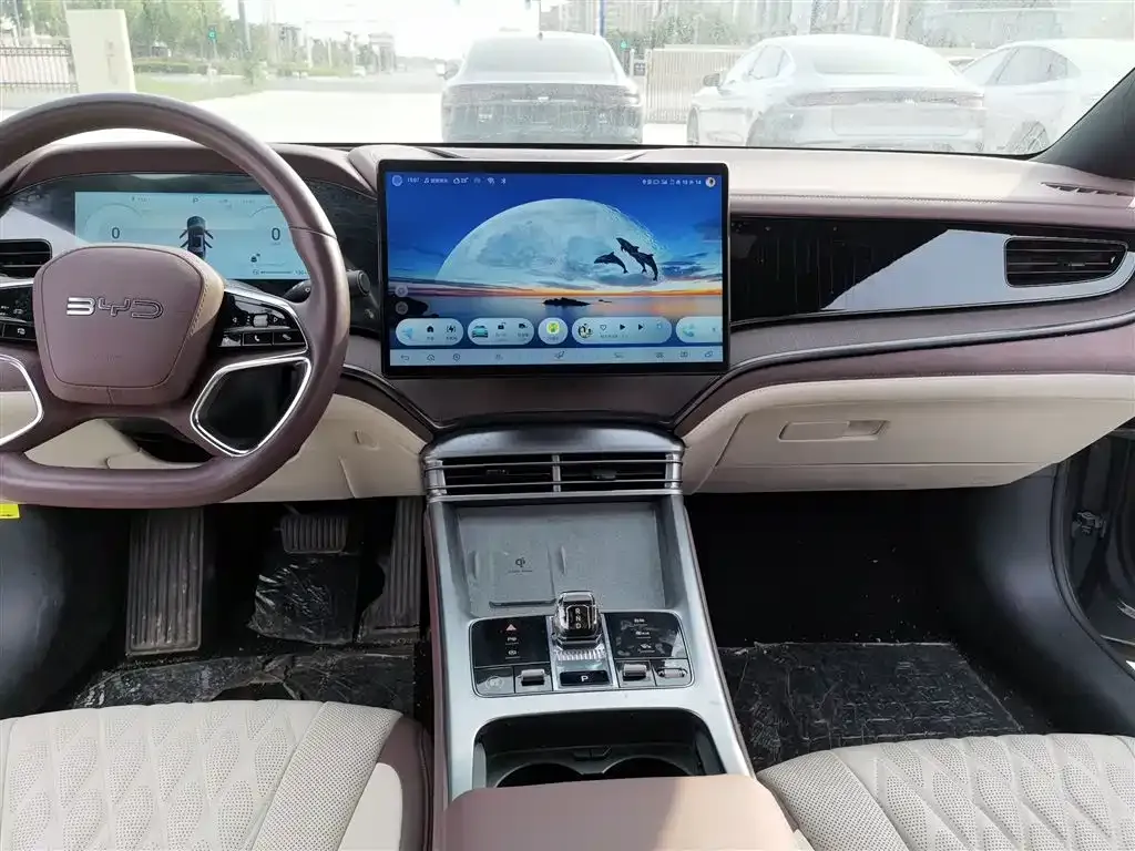 BYD Seal — фото 10