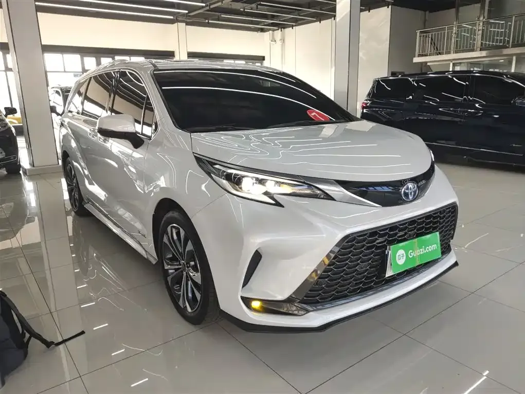 Toyota Granvia — фото 10