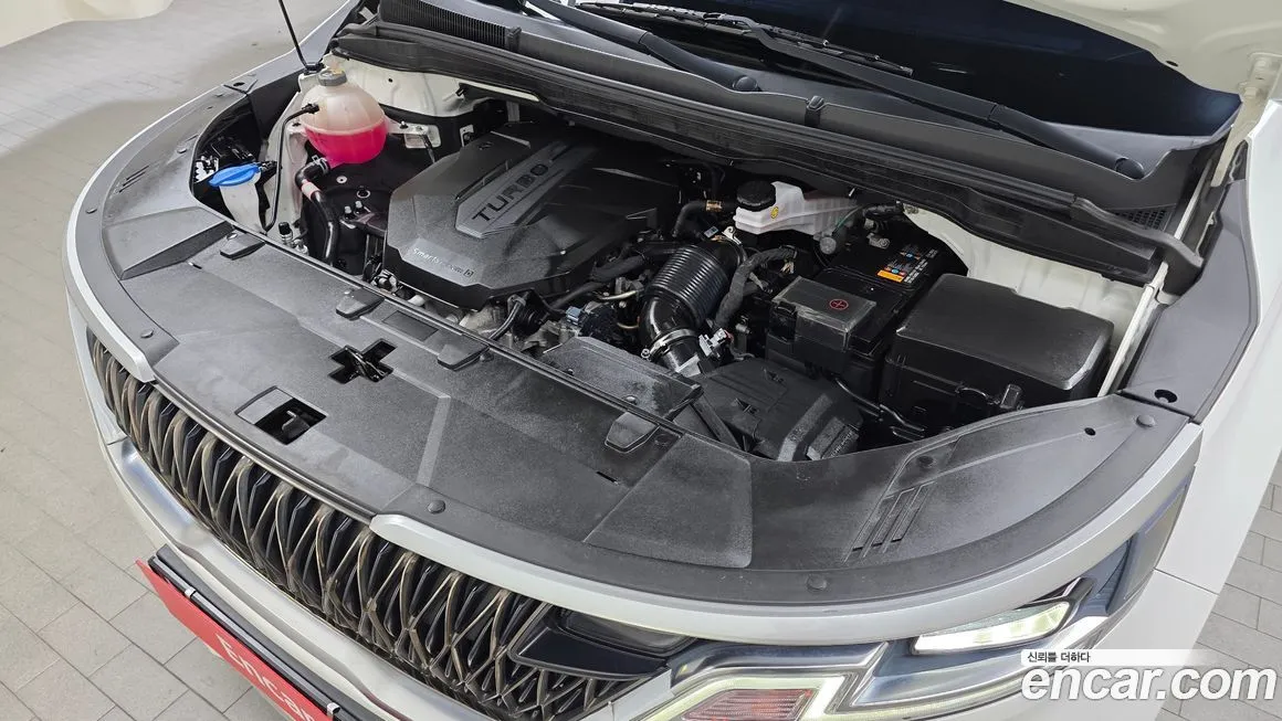 Kia Carnival — фото 10