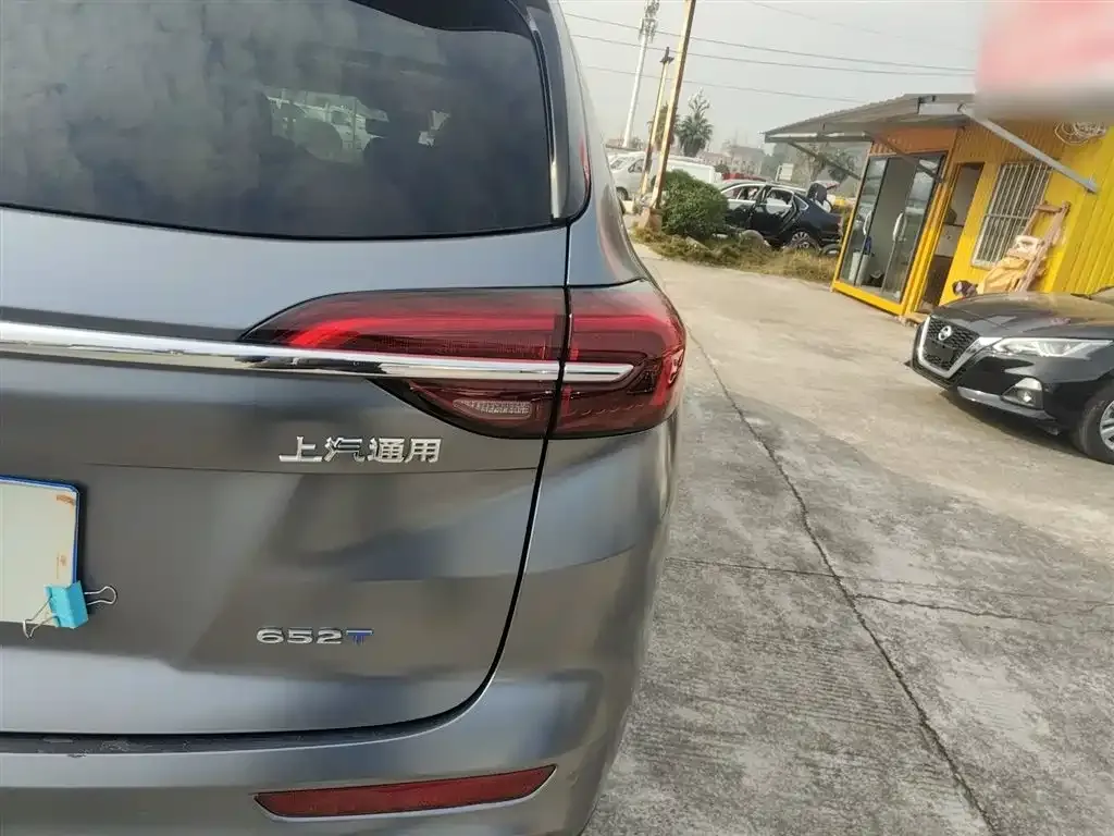 Buick Envision Plus — фото 3