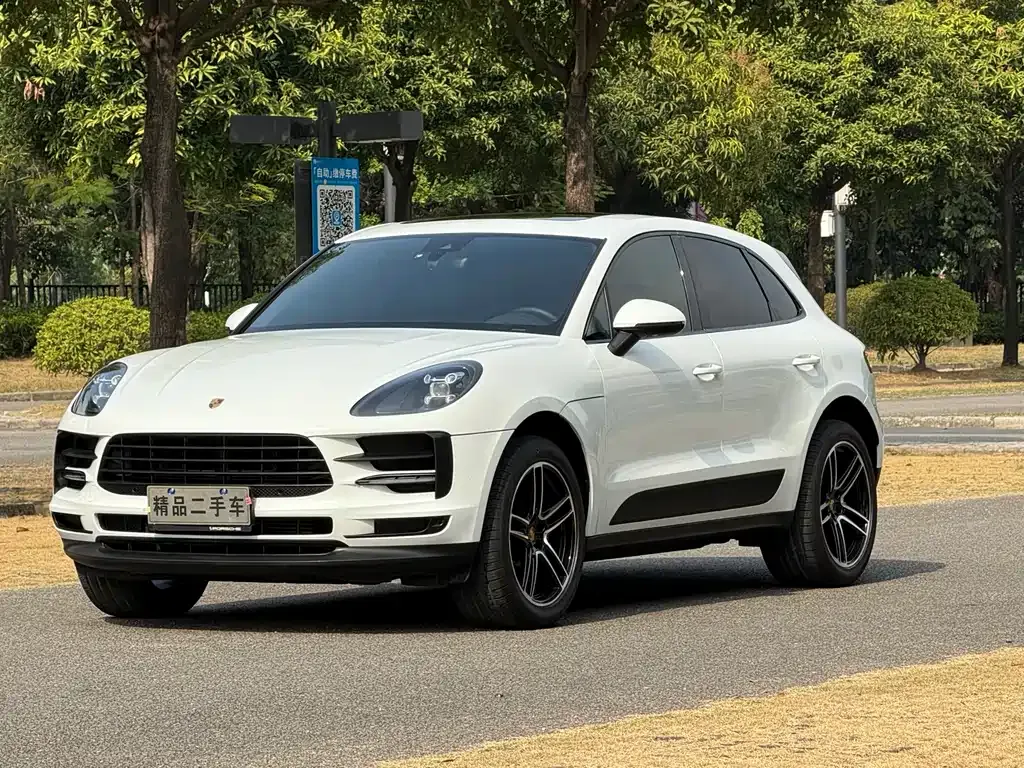Porsche Macan — фото 1
