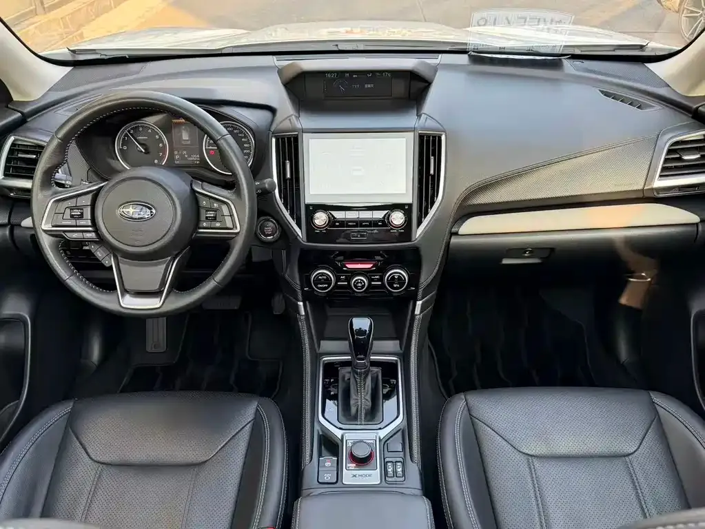 Subaru Forester — фото 3