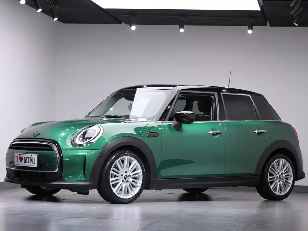 MINI Cooper (3-door) — фото 1