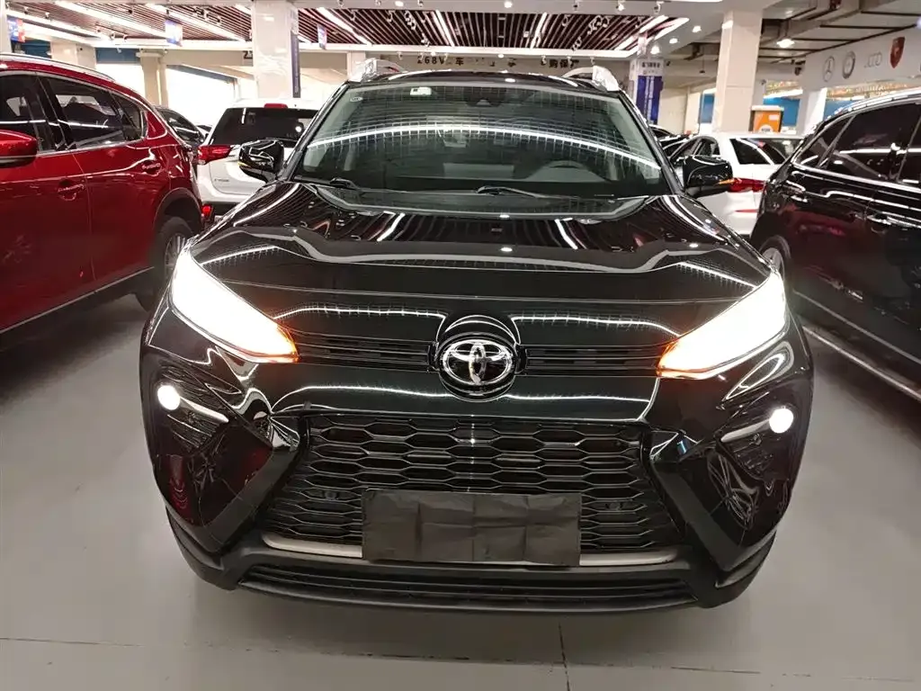 Toyota Wildlander — фото 3
