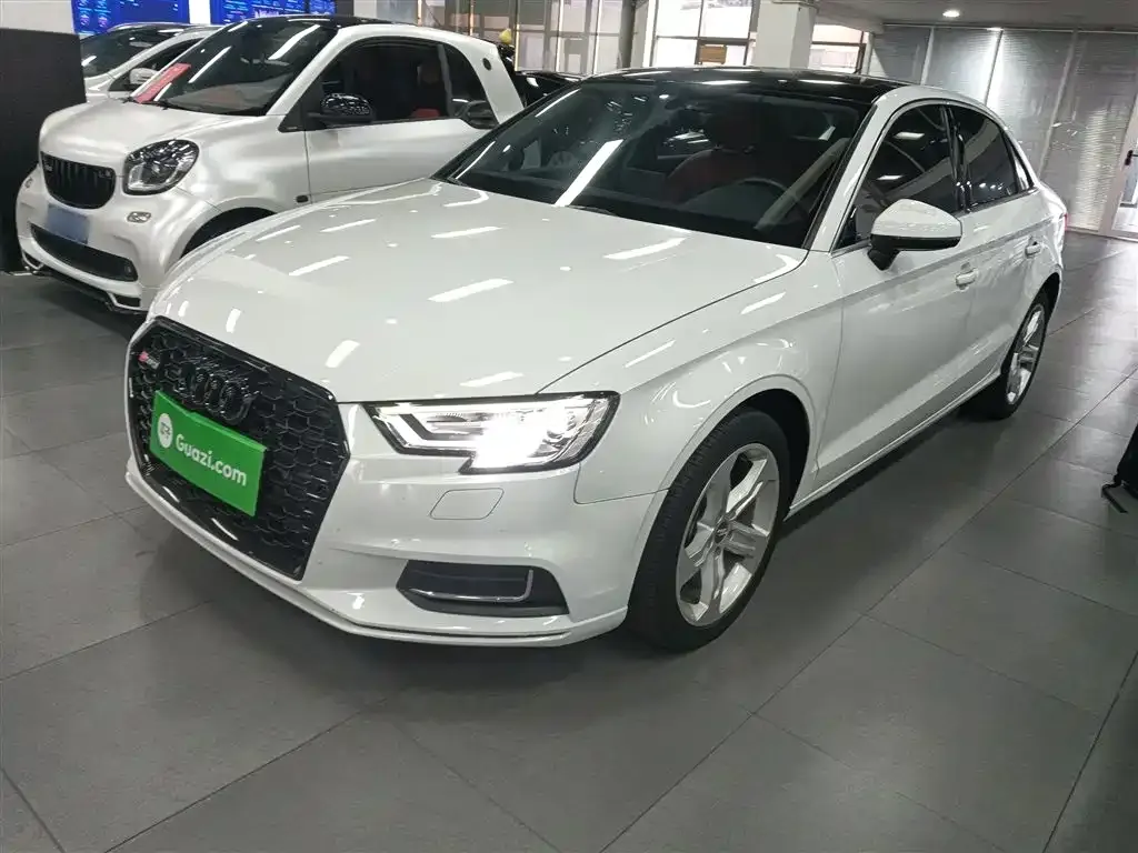 Audi A3 — фото 1