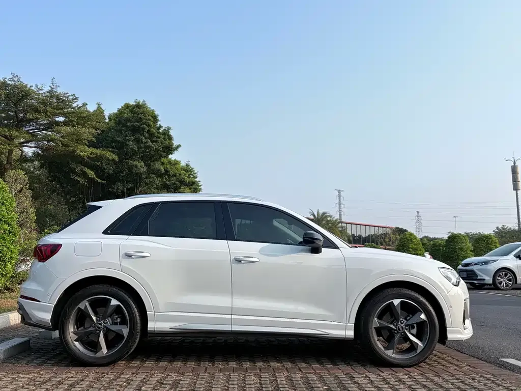 Audi Q3 — фото 2