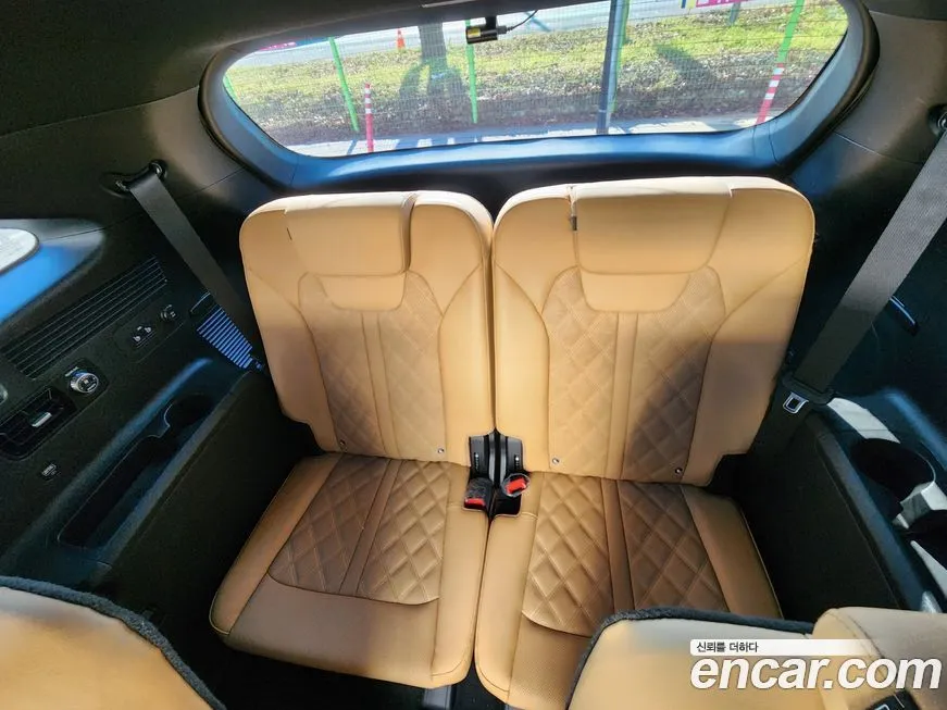 Kia Sorento — фото 8