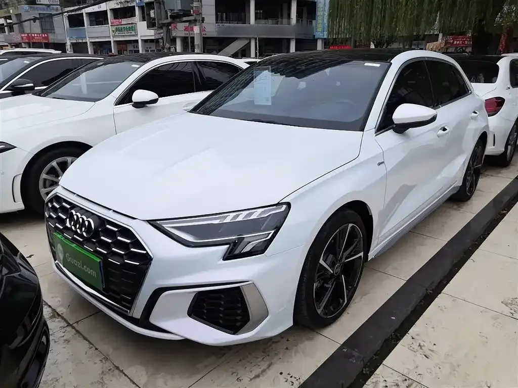 Audi A3 — фото 1