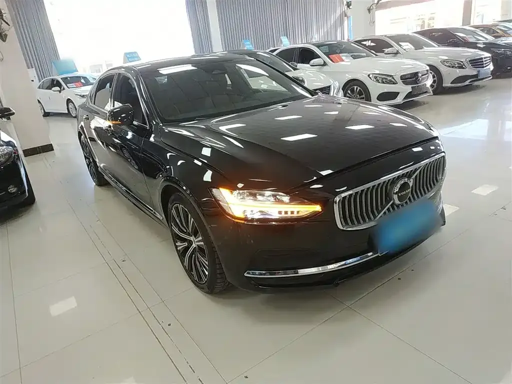 Volvo S90 — фото 3