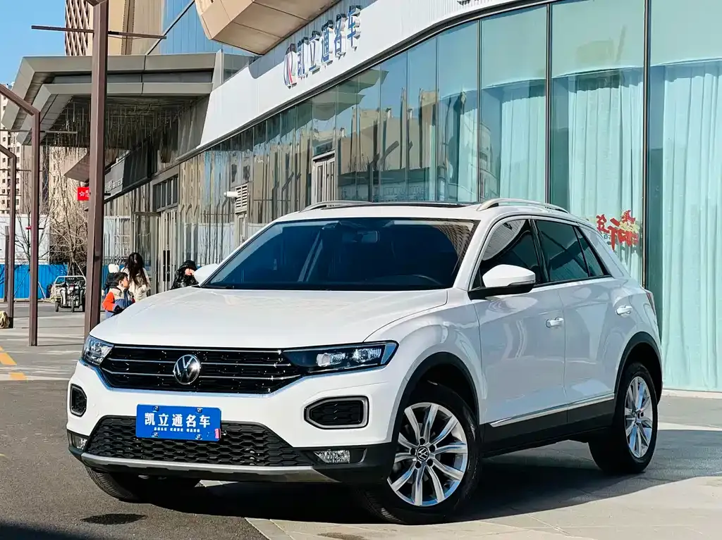 Volkswagen T-Roc — фото 1