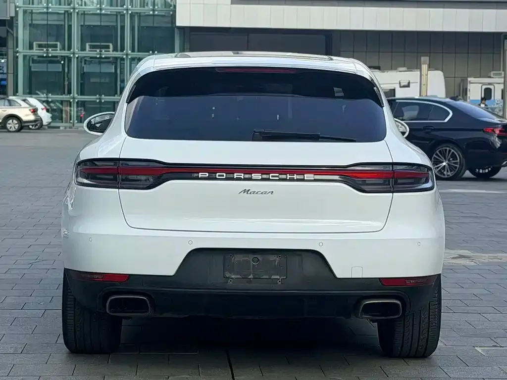 Porsche Macan — фото 8