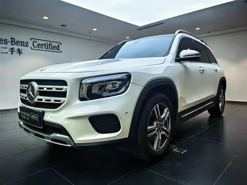 Mercedes-Benz GLB — фото 1
