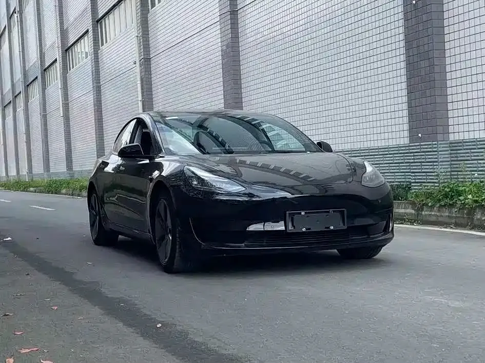 Tesla Model 3 — фото 6