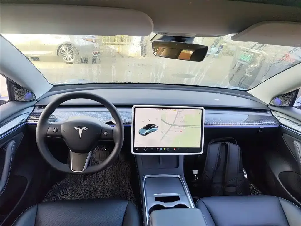 Tesla Model 3 — фото 4
