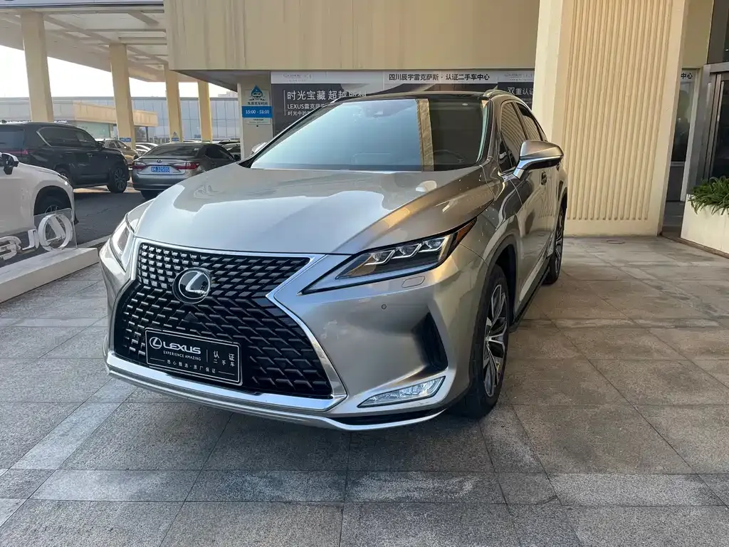 Lexus RX — фото 1
