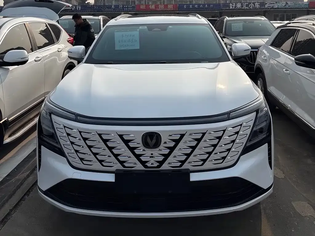 Changan CS75PLUS — фото 2