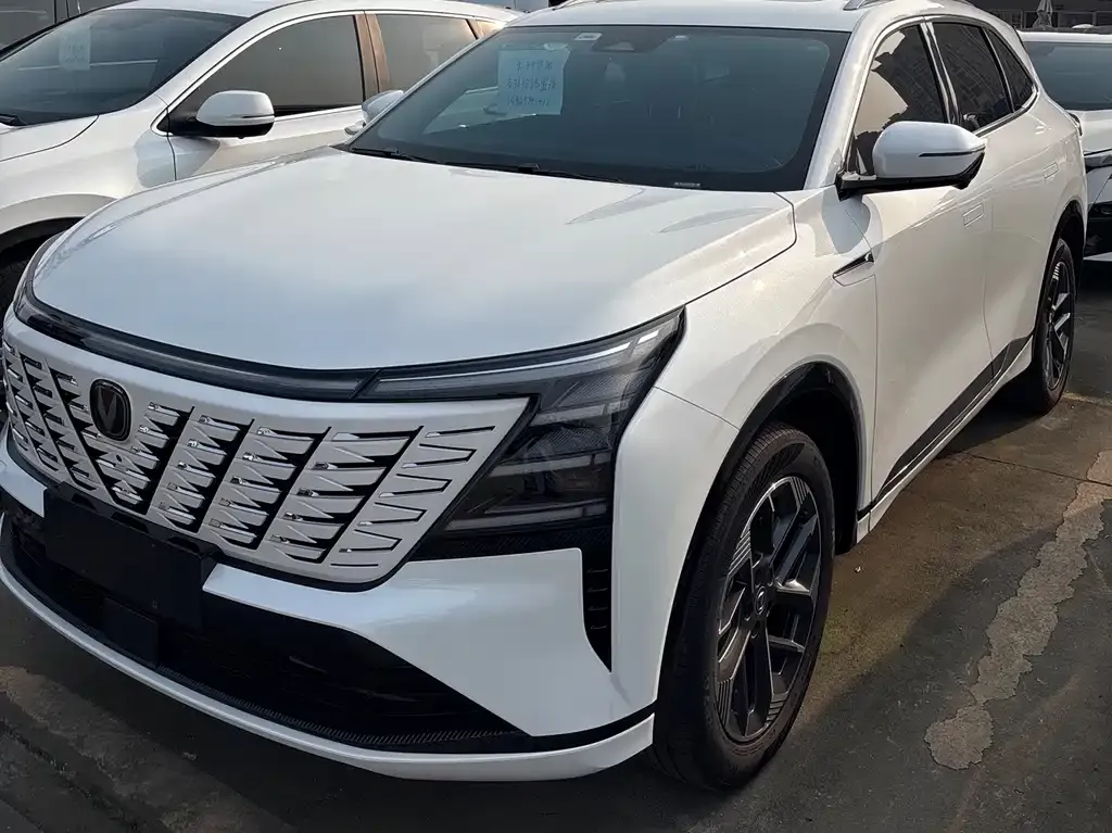 Changan CS75PLUS — фото 3