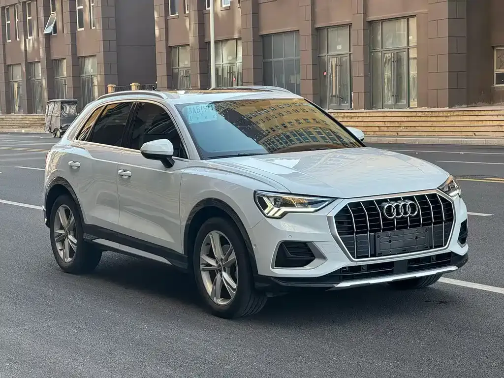 Audi Q3 — фото 3