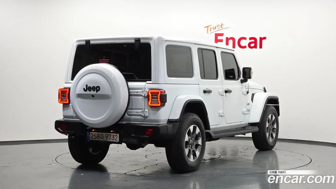 Jeep Wrangler — фото 2