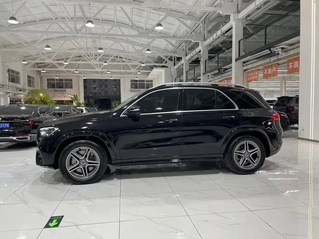 Mercedes-Benz GLE — фото 10