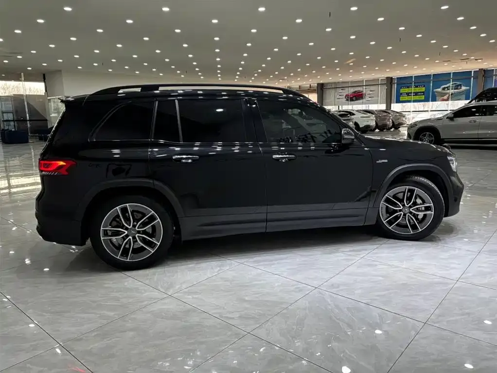 Mercedes-Benz GLB AMG — фото 8