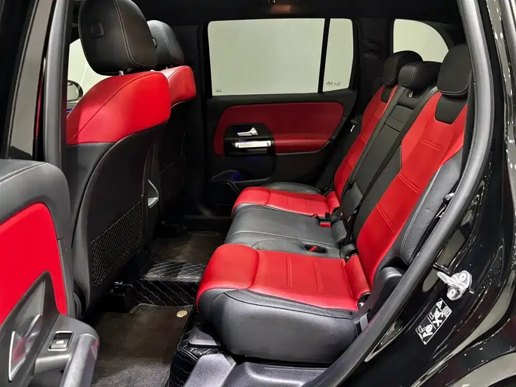Mercedes-Benz GLB AMG — фото 10