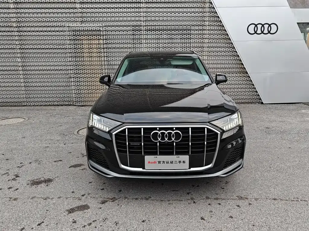 Audi Q7 — фото 9
