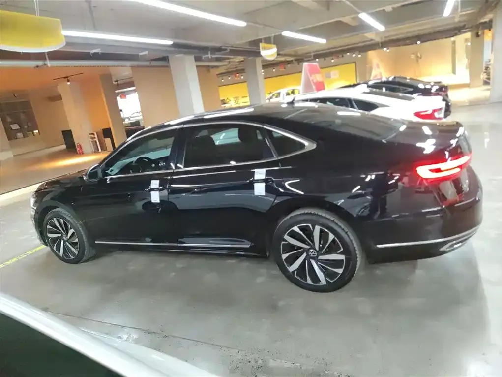 Volkswagen Passat — фото 3