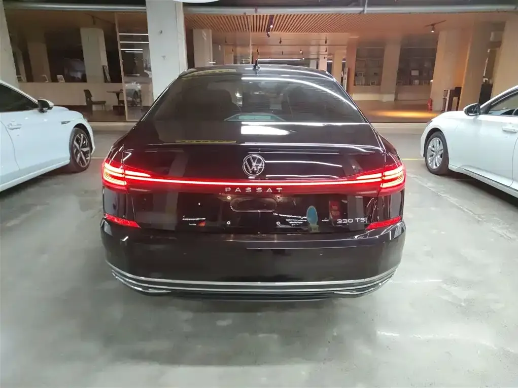 Volkswagen Passat — фото 4