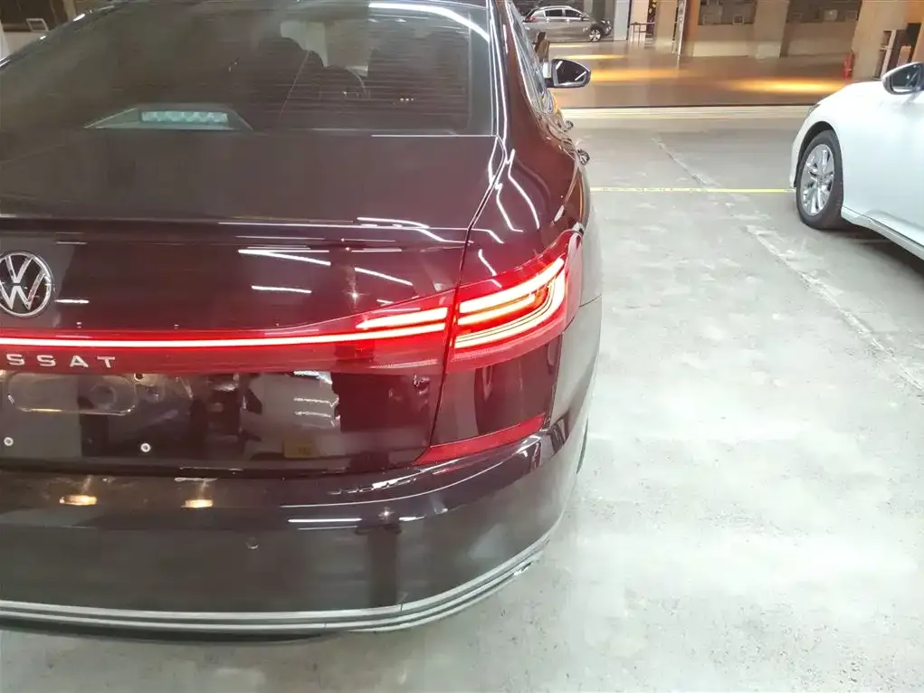 Volkswagen Passat — фото 9