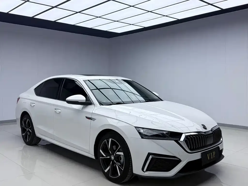 Skoda Octavia — фото 3