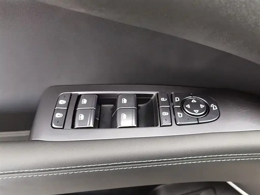BYD Seal 07 EV — фото 2