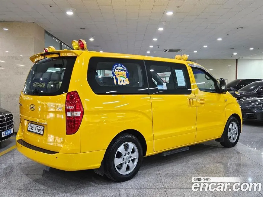 Hyundai Starex — фото 10