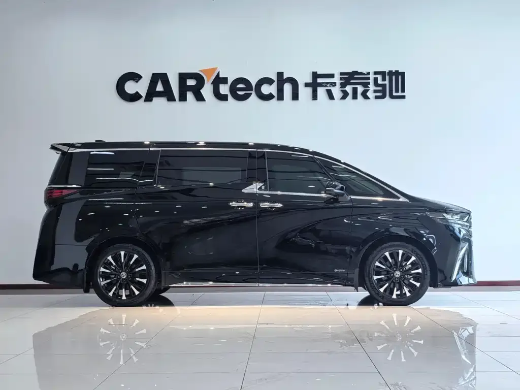 Toyota Alphard — фото 6