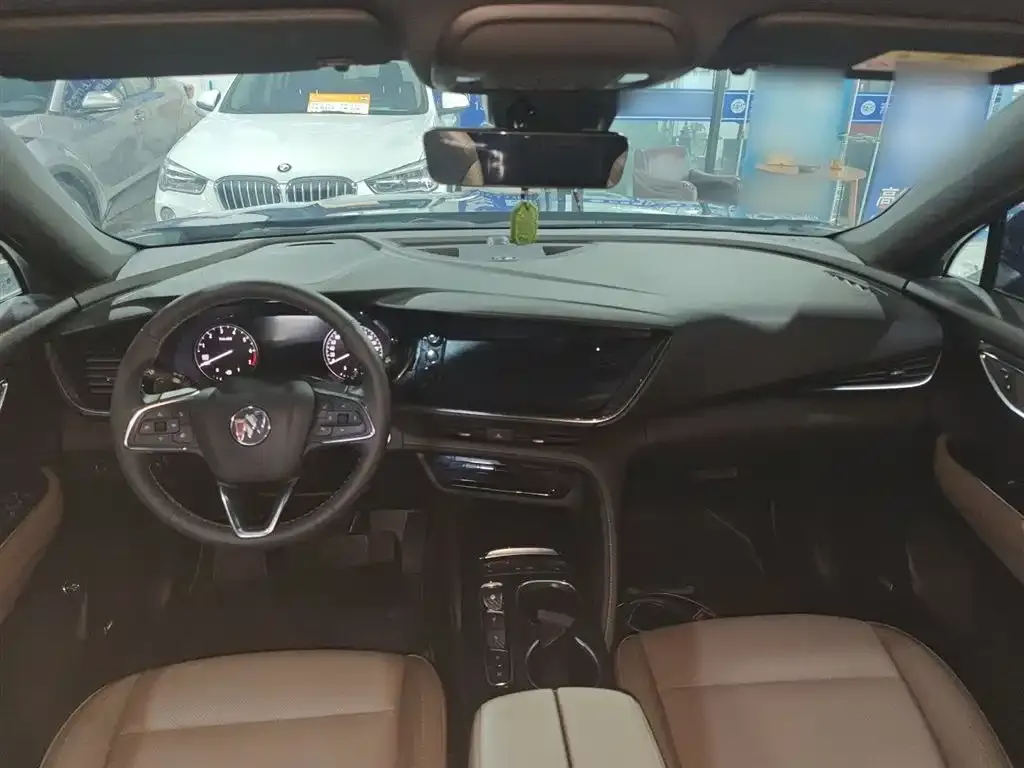 Buick Envision Plus — фото 2