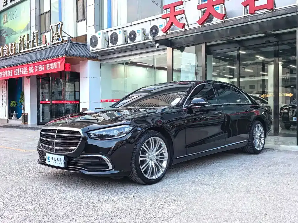 Mercedes-Benz S-Class — фото 1