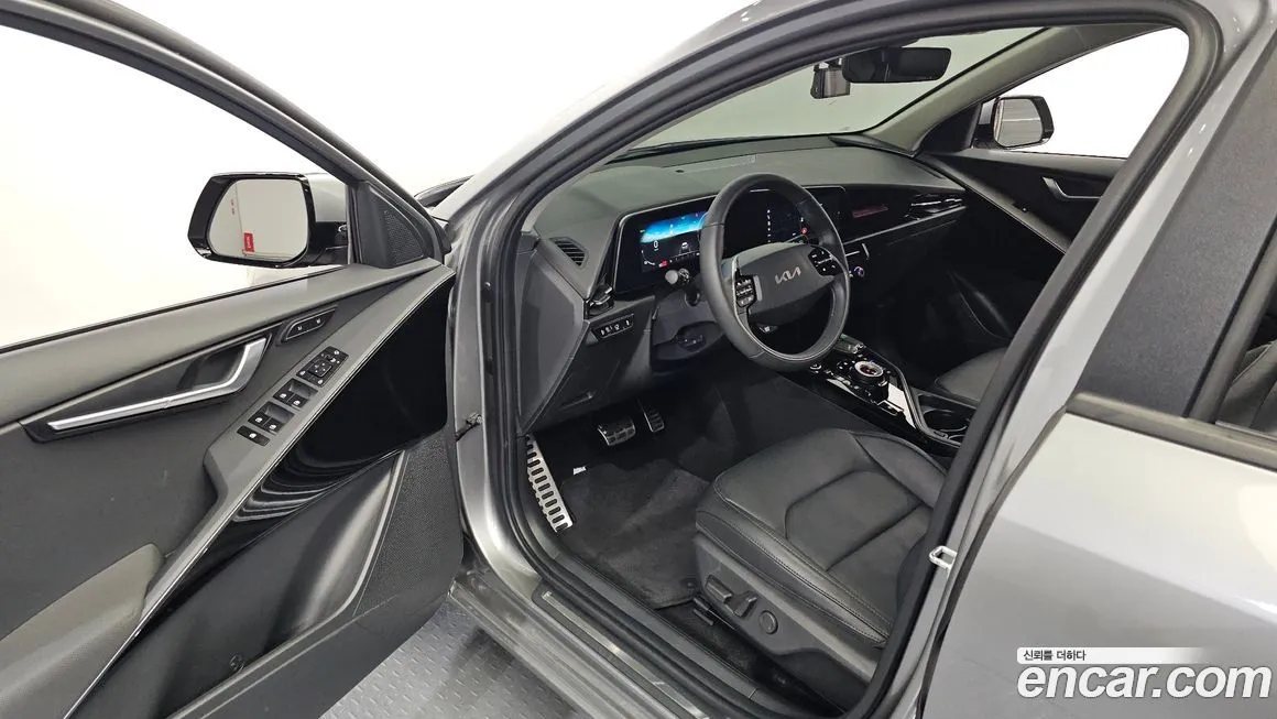 Kia Niro — фото 10