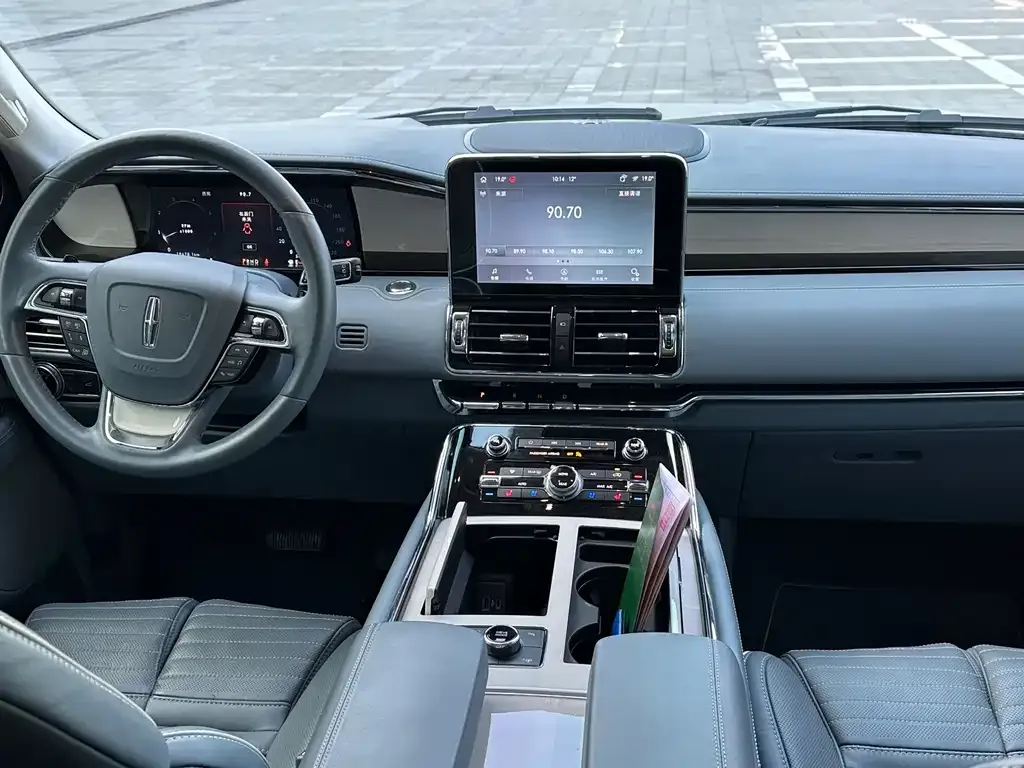 Lincoln Navigator — фото 2