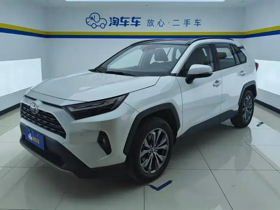 Toyota RAV4 — фото 1