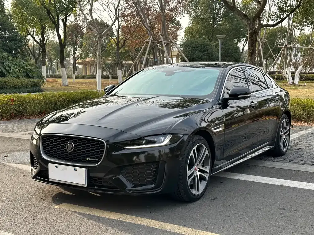 Jaguar XEL — фото 1