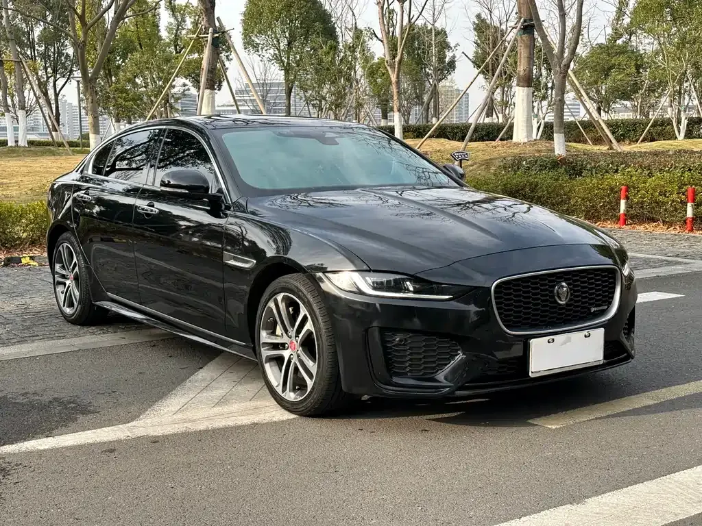 Jaguar XEL — фото 3