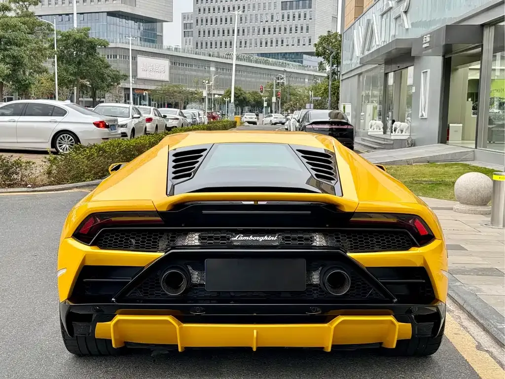 Lamborghini Huracan — фото 7