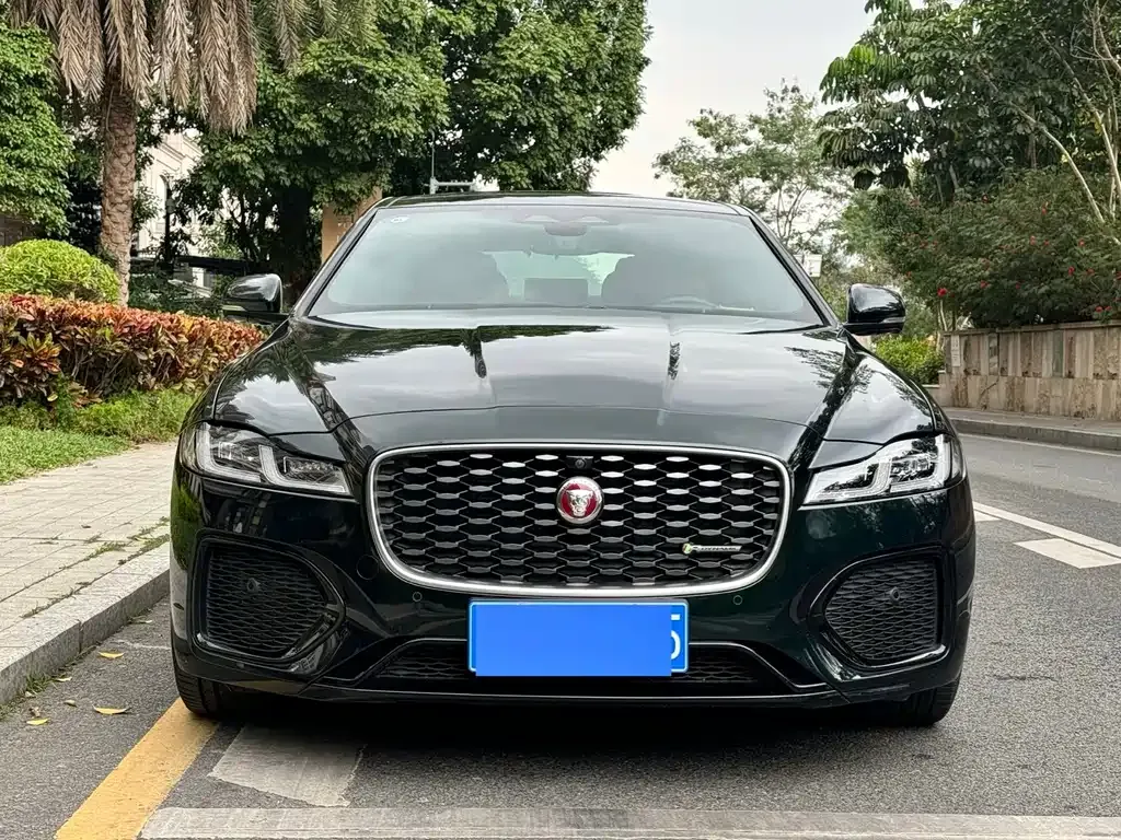Jaguar XFL — фото 3