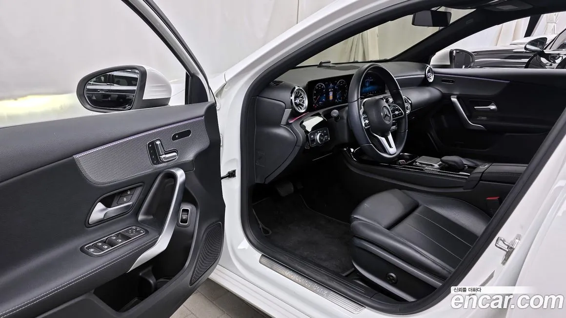 Mercedes-Benz A-Class — фото 10