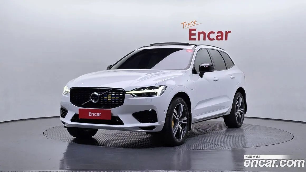 Volvo XC60 — фото 1