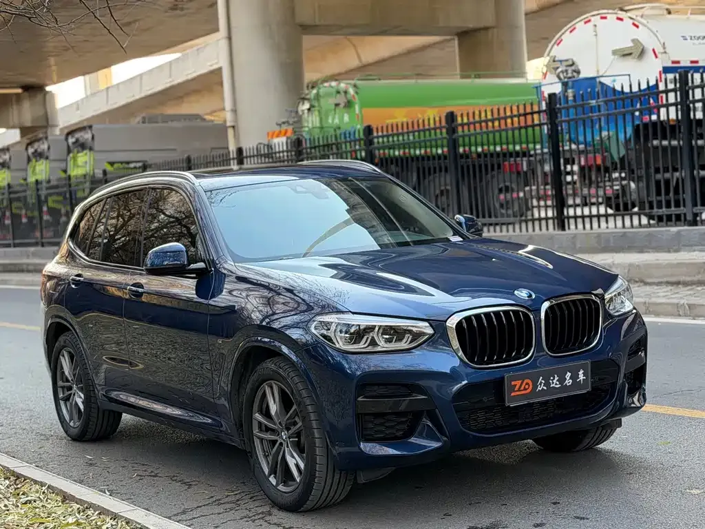 BMW X3 — фото 8